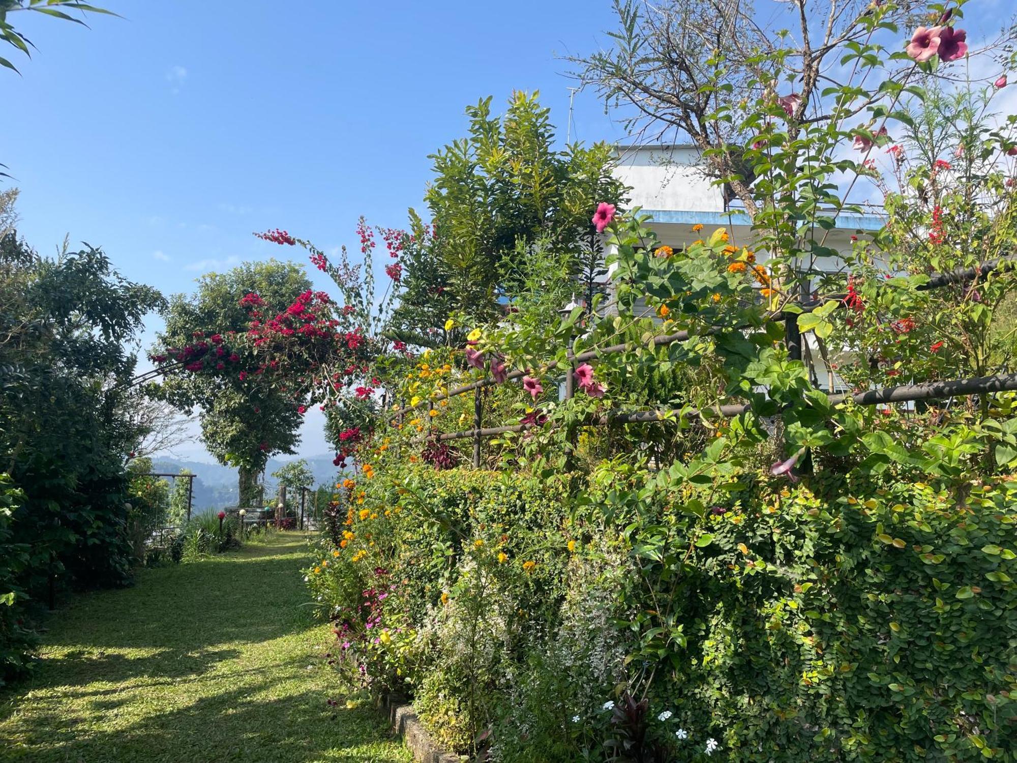 Himalaya Serene View Guest House & Farm Stay Deorāli エクステリア 写真